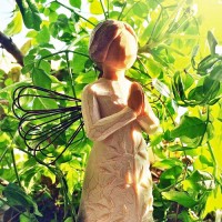ウィローツリー天使像 【A Tree, A Prayer】 - 木、そして祈り